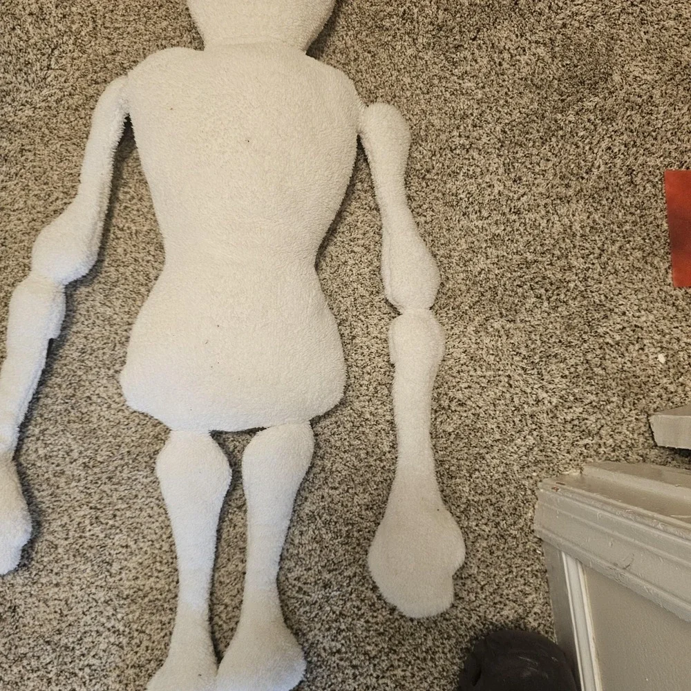 Skeleton Fleece Plush 40